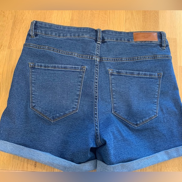Vero Moda, Seven Mid-waist, slim fit, blue Jean shorts. - Picture 5 of 8